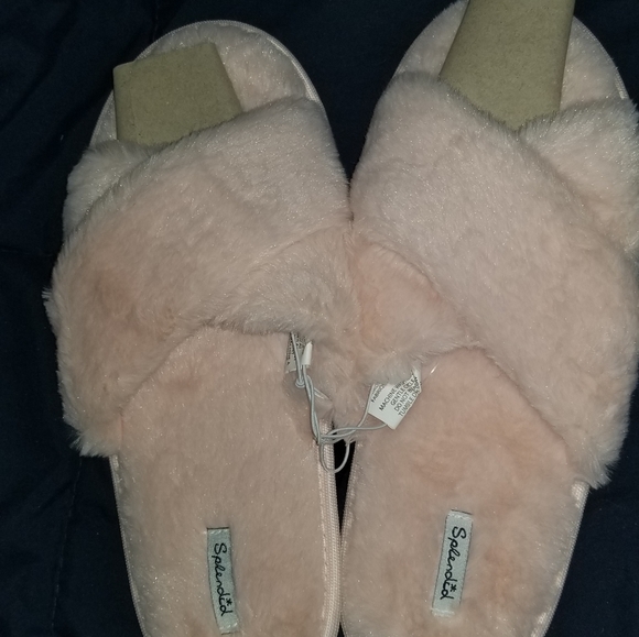 Splendid. Soft fuzzy sleepers. Size M/L. Color: Soft pink. New. - Picture 4 of 6